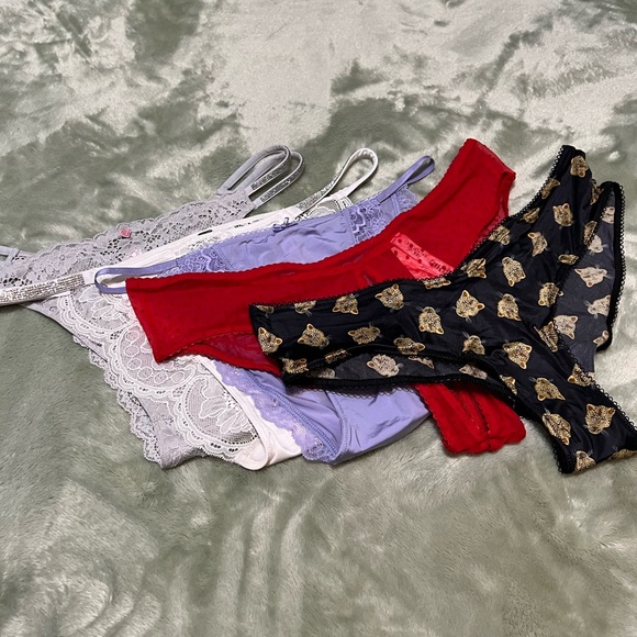Victoria’s Secret panty bundle - Picture 2 of 8